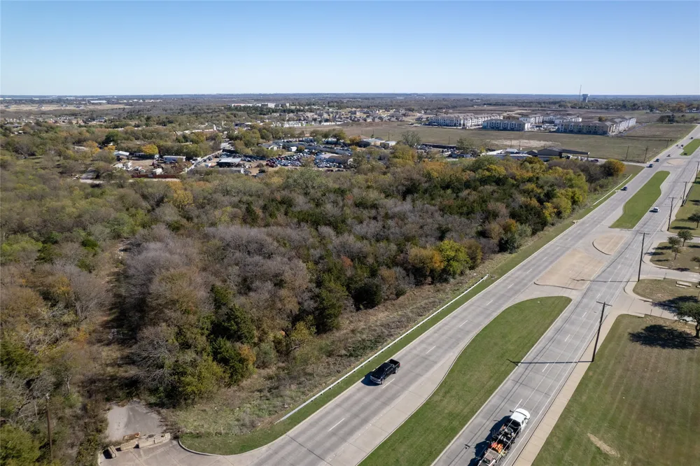9999 Lawrence Drive Balch Springs, TX 75181