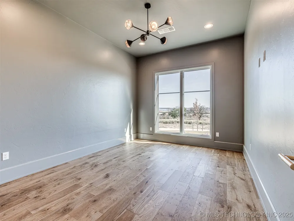 12125 Sunrise Ridge Loop Kingston, OK 73439