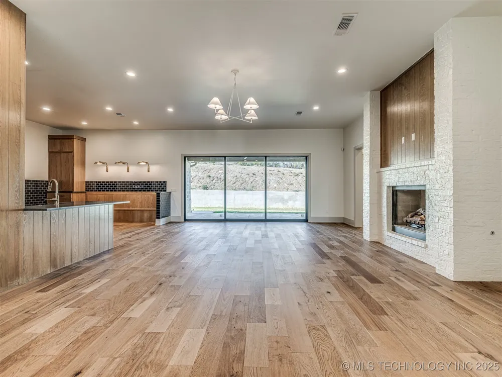 12125 Sunrise Ridge Loop Kingston, OK 73439