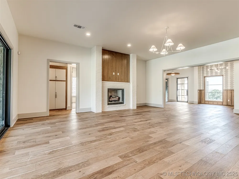 12125 Sunrise Ridge Loop Kingston, OK 73439