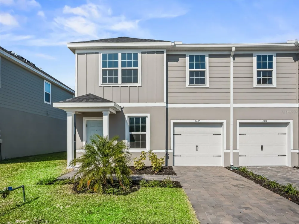 1205 PORT BLUE WAY Lady Lake, FL 32159