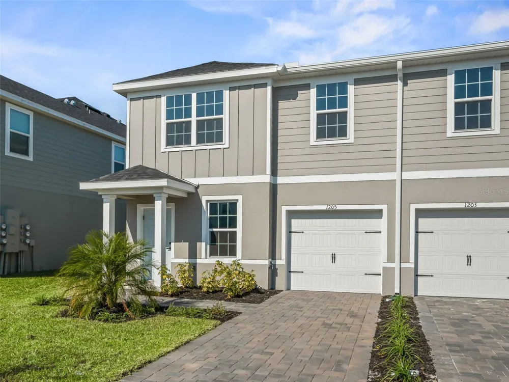 1205 PORT BLUE WAY Lady Lake, FL 32159