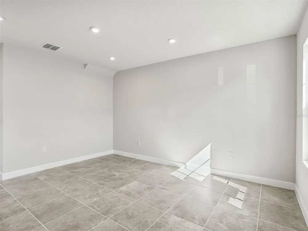 1205 PORT BLUE WAY Lady Lake, FL 32159