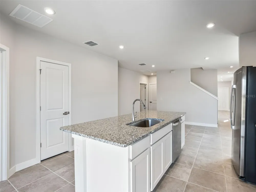 1205 PORT BLUE WAY Lady Lake, FL 32159