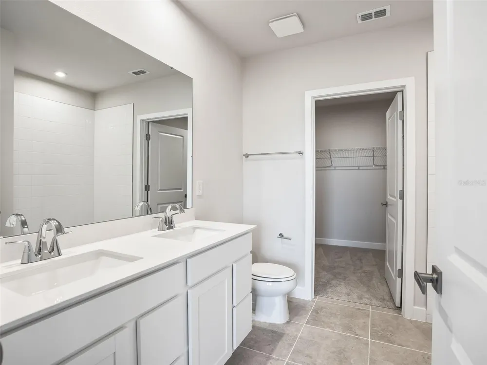 1205 PORT BLUE WAY Lady Lake, FL 32159