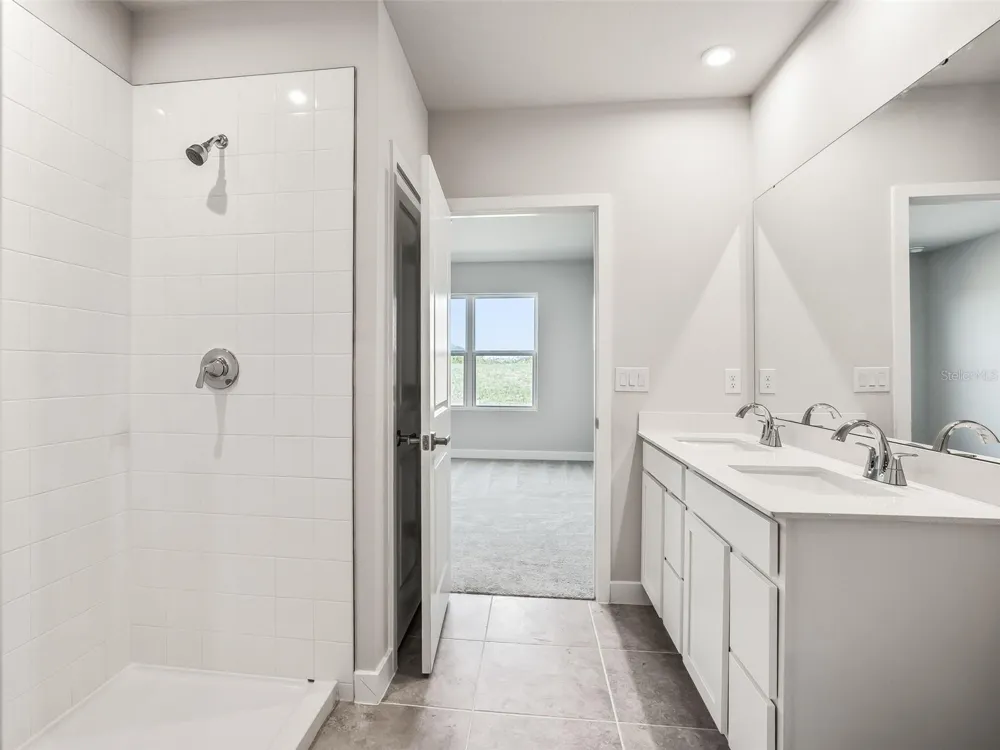 1205 PORT BLUE WAY Lady Lake, FL 32159