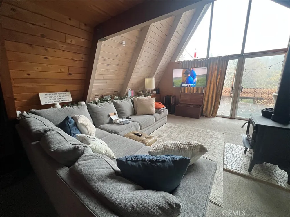 27874 Matterhorn Drive Lake Arrowhead, CA 92352
