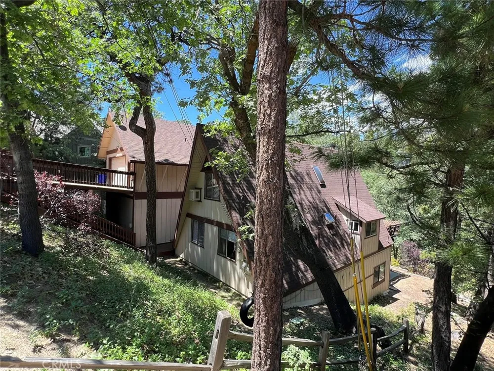 27874 Matterhorn Drive Lake Arrowhead, CA 92352
