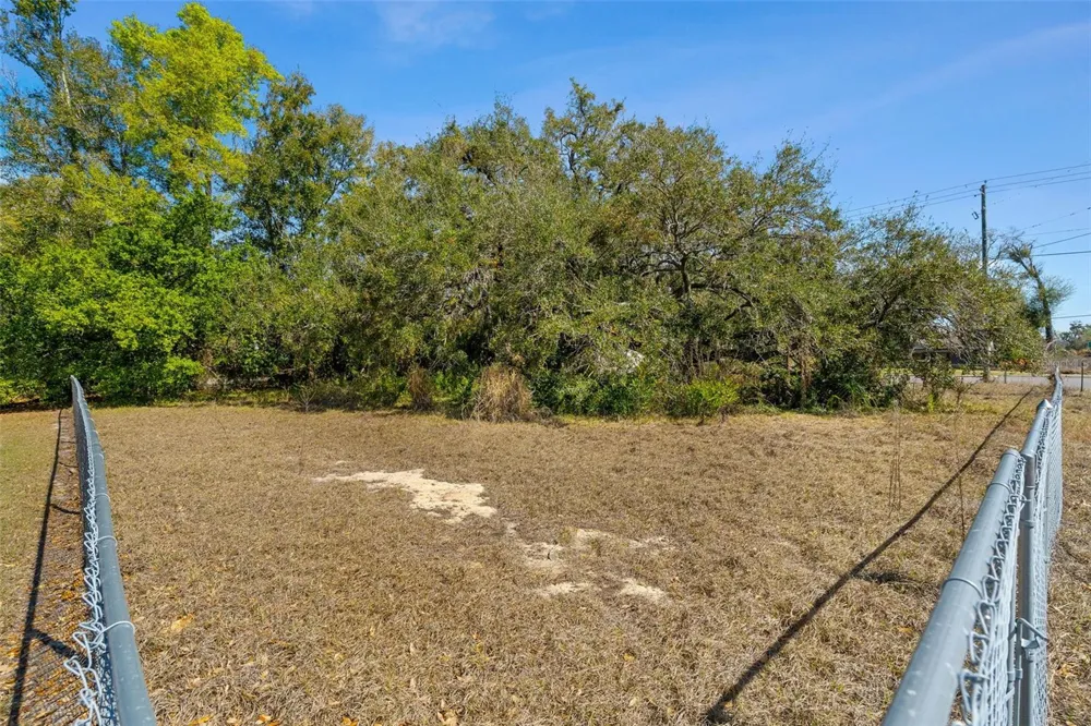 702 WESTWOOD DRIVE Brandon, FL 33511