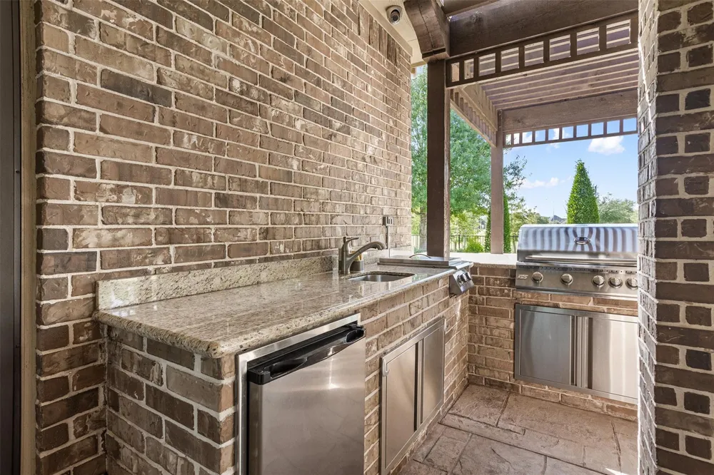 3427 Limestone Sky Court Houston, TX 77059