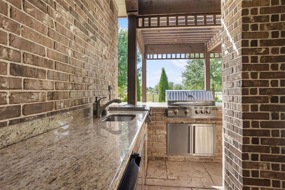 3427 Limestone Sky Court Houston, TX 77059