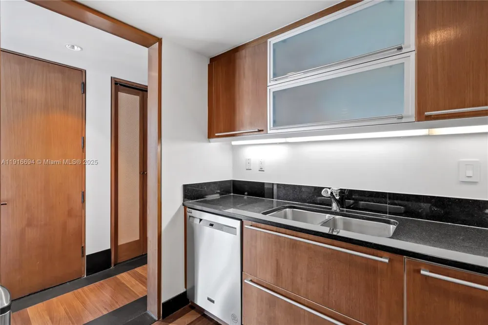 101 20th St #2504 Miami Beach, FL 33139