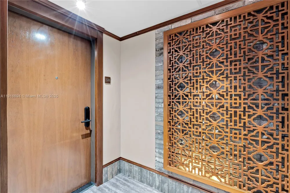 101 20th St #2504 Miami Beach, FL 33139