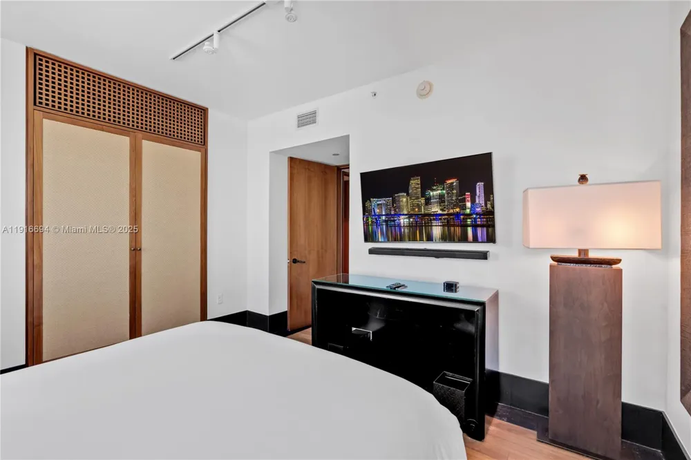 101 20th St #2504 Miami Beach, FL 33139
