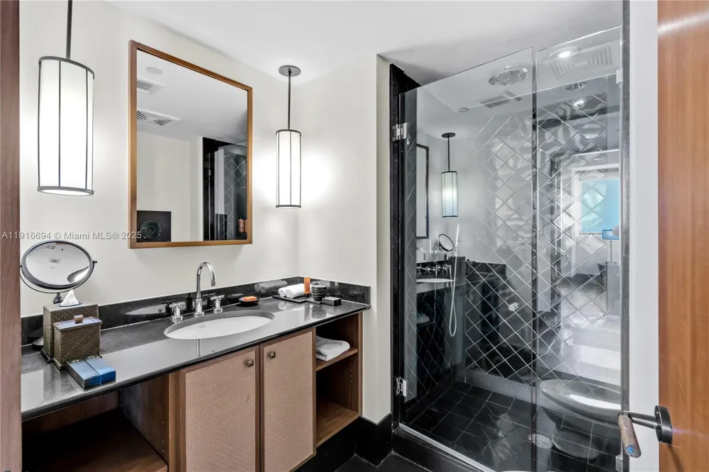 101 20th St #2504 Miami Beach, FL 33139