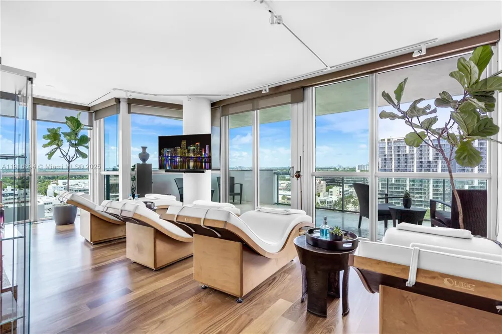 101 20th St #2504 Miami Beach, FL 33139