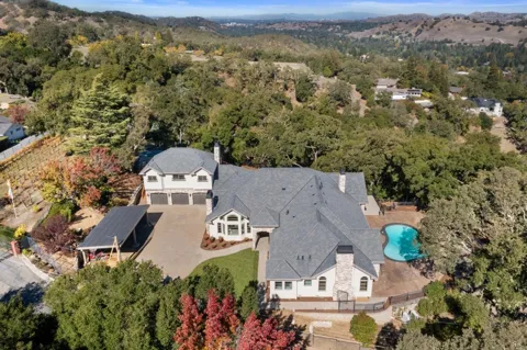 700 Clipper Hill