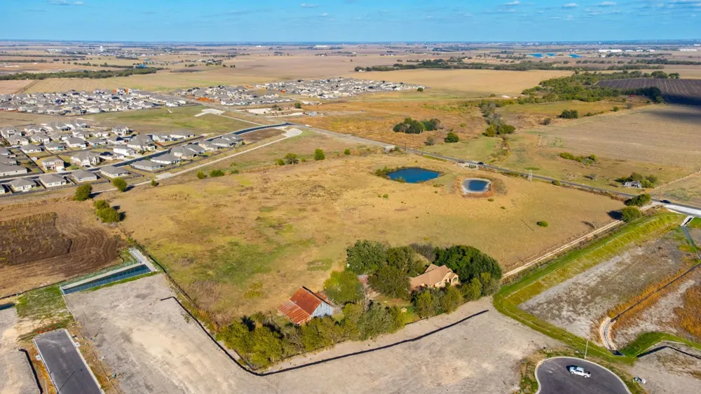 2120 County Road 132 Road Hutto, TX 78634