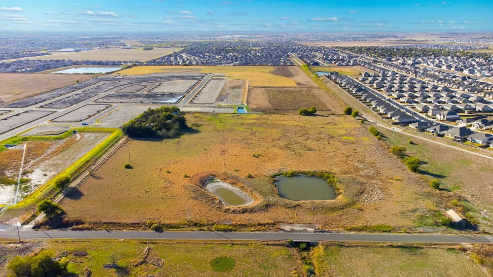 2120 County Road 132 Road Hutto, TX 78634