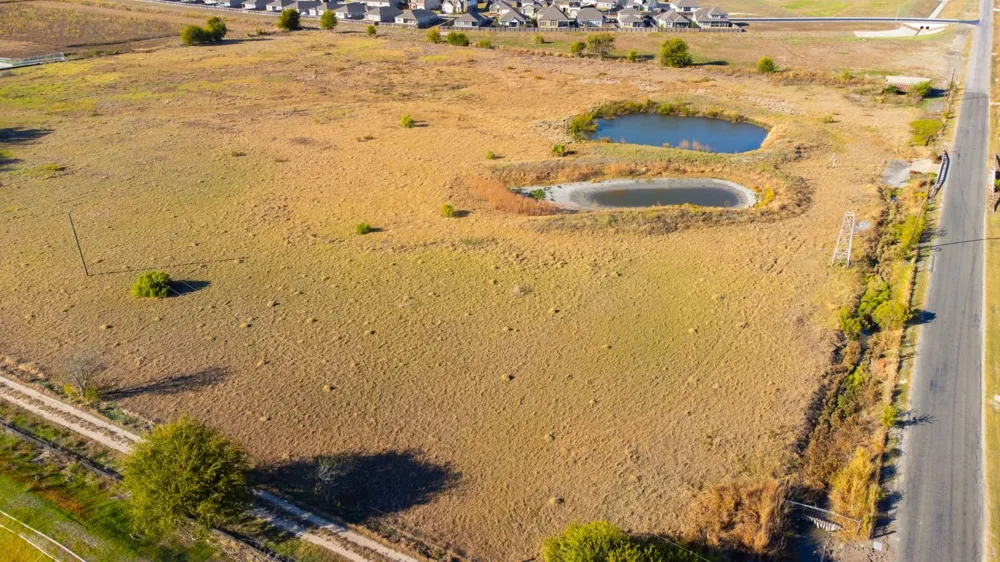 2120 County Road 132 Road Hutto, TX 78634