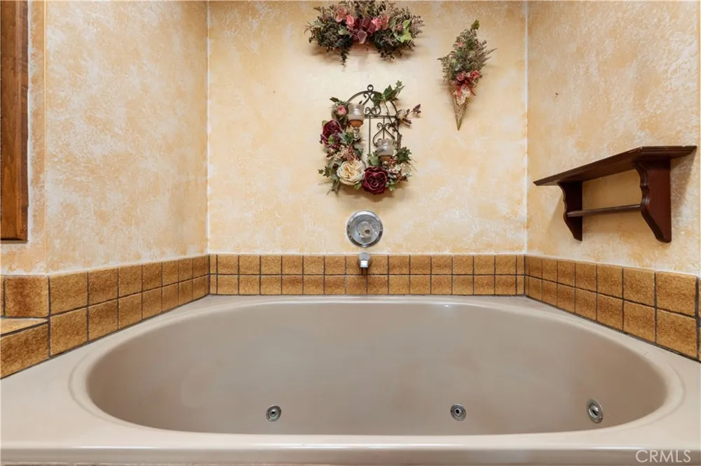 340 Fritch Road Lakeport, CA 95453