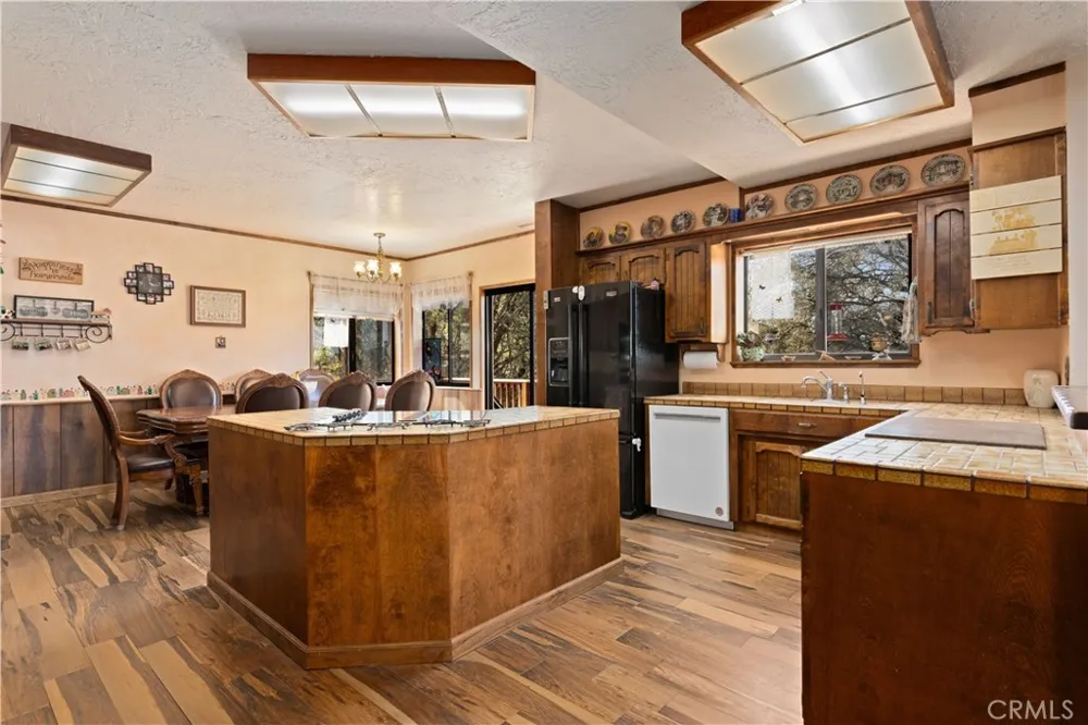 340 Fritch Road Lakeport, CA 95453