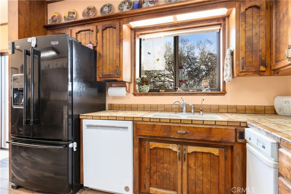 340 Fritch Road Lakeport, CA 95453