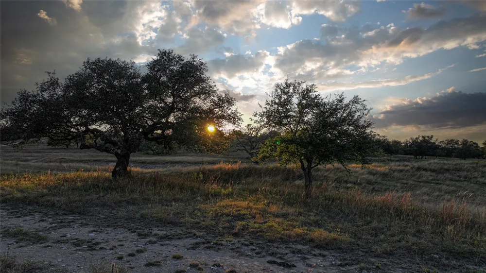 9 Miller Creek Bluff Briggs, TX 78608