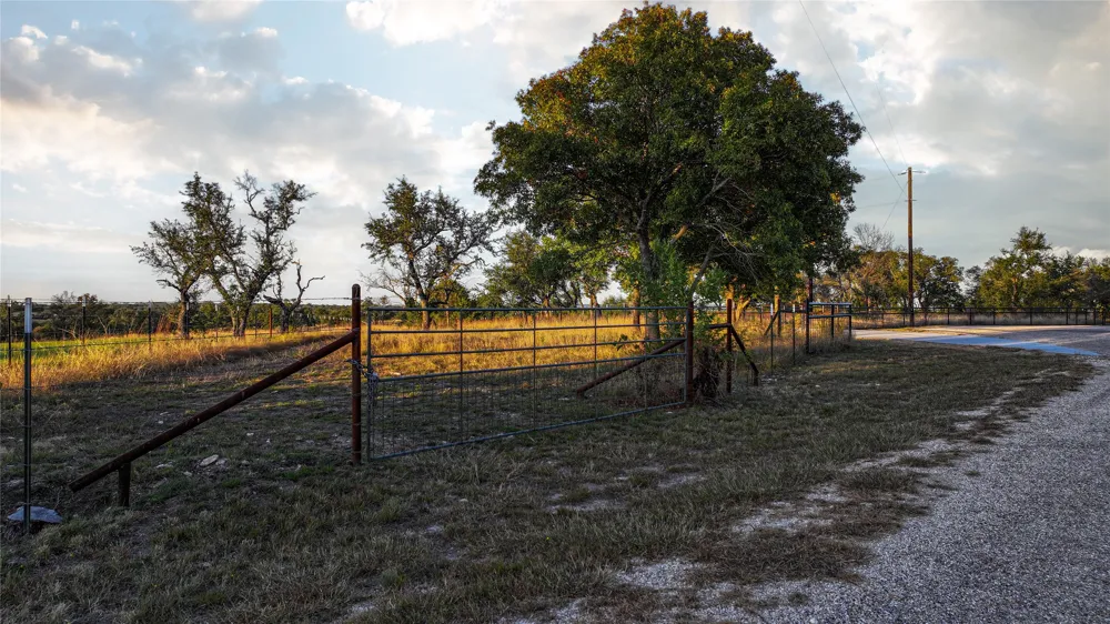 9 Miller Creek Bluff Briggs, TX 78608