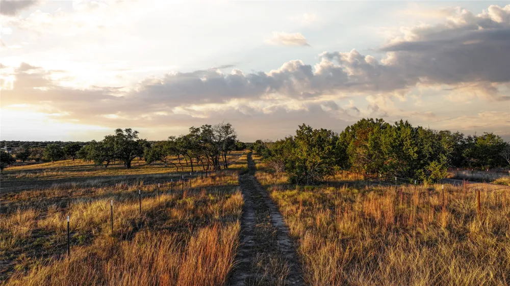 9 Miller Creek Bluff Briggs, TX 78608