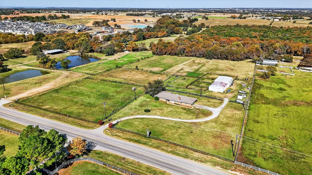 1937 Spring Hill Road Aubrey, TX 76227