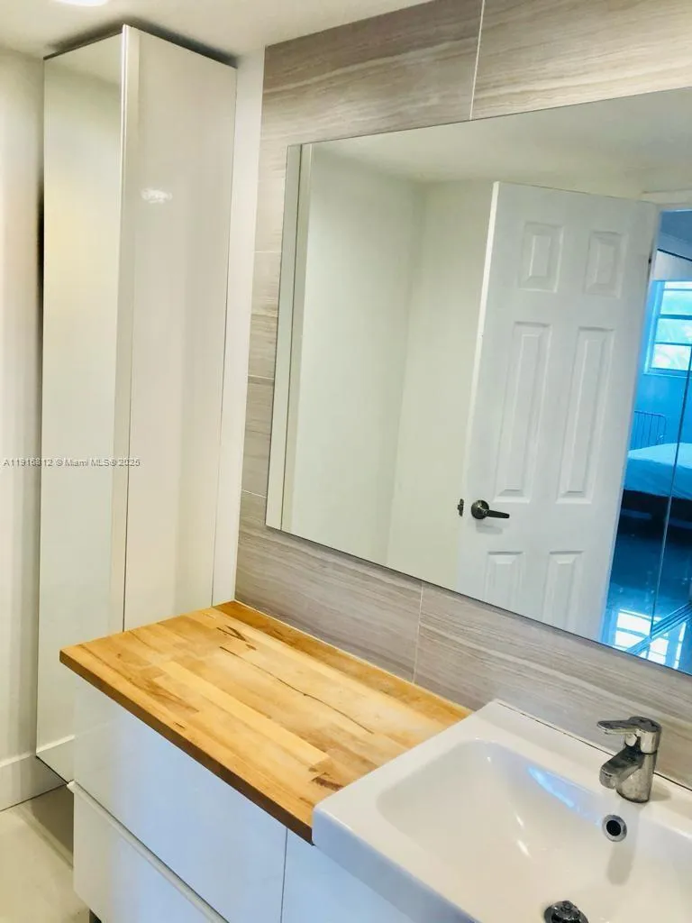 4001 S Ocean Dr #2H Hollywood, FL 33019