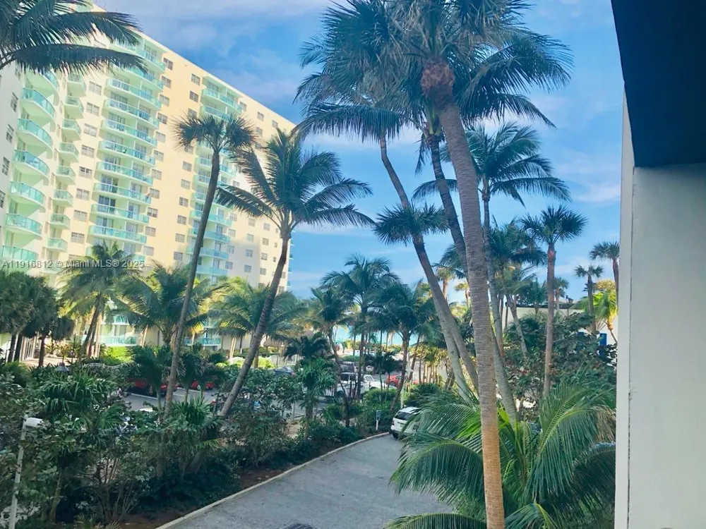 4001 S Ocean Dr #2H Hollywood, FL 33019