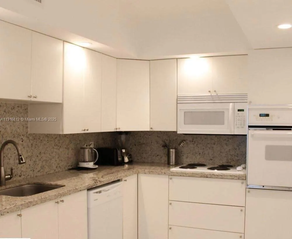 4001 S Ocean Dr #2H Hollywood, FL 33019