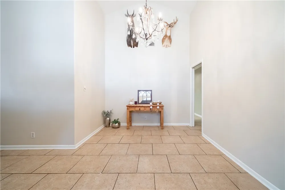 1519 Delwood Alice, TX 78332