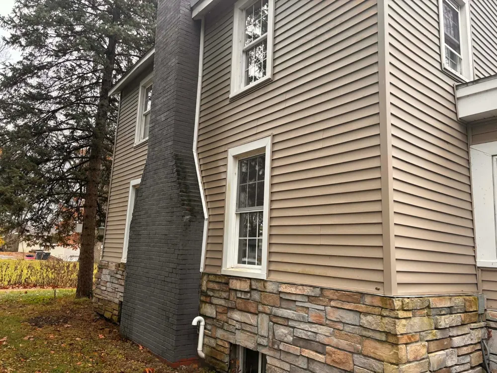 2106 Forest Drive Portage, MI 49002