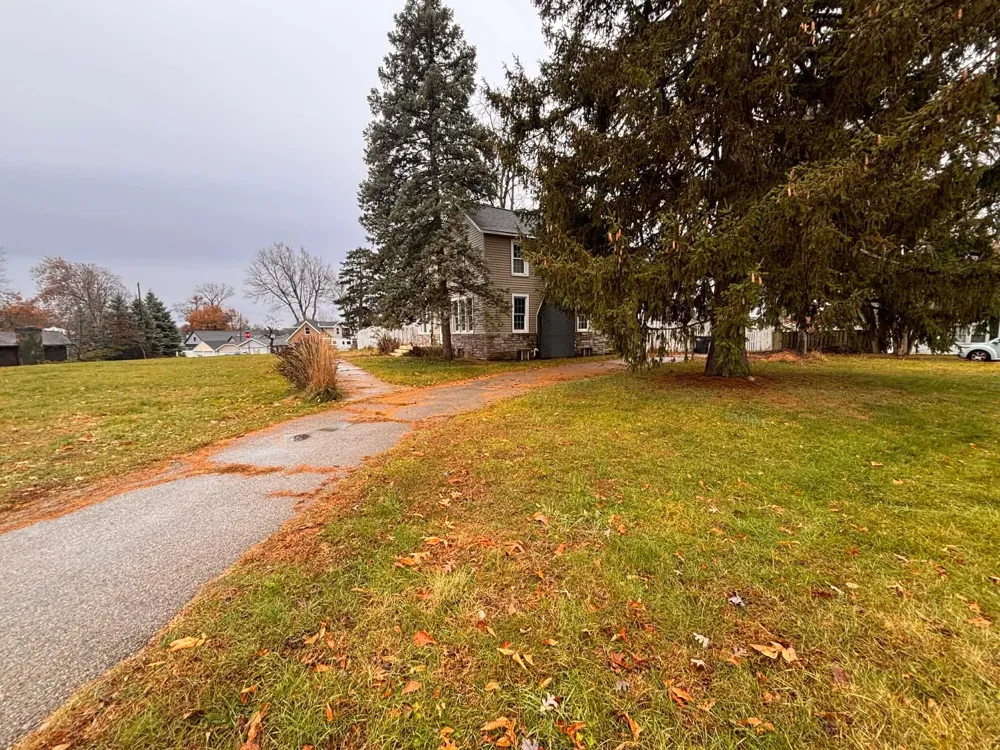 2106 Forest Drive Portage, MI 49002
