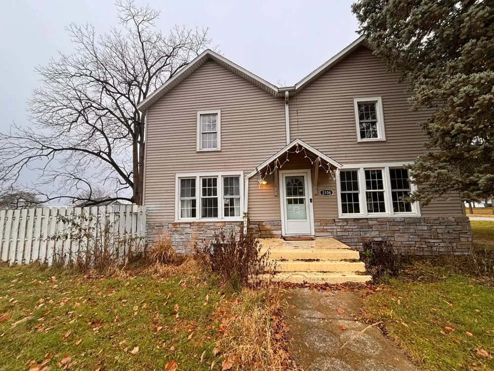 2106 Forest Drive Portage, MI 49002