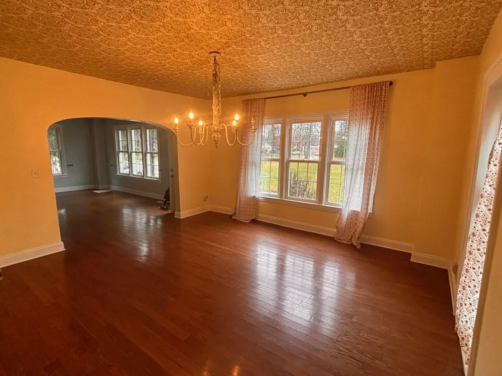 2106 Forest Drive Portage, MI 49002