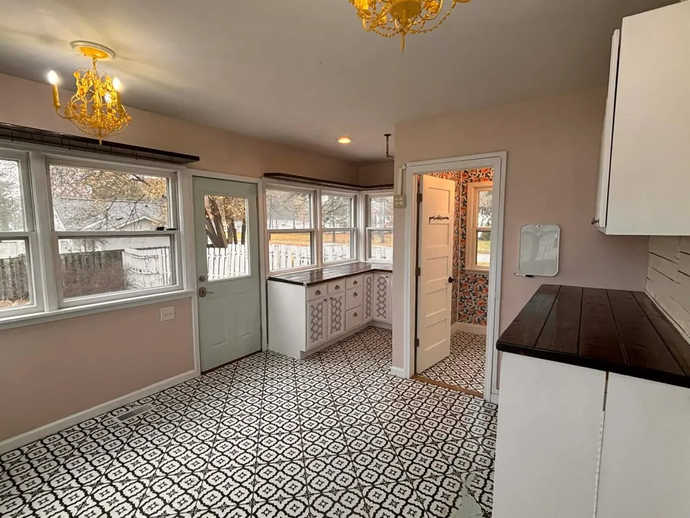 2106 Forest Drive Portage, MI 49002