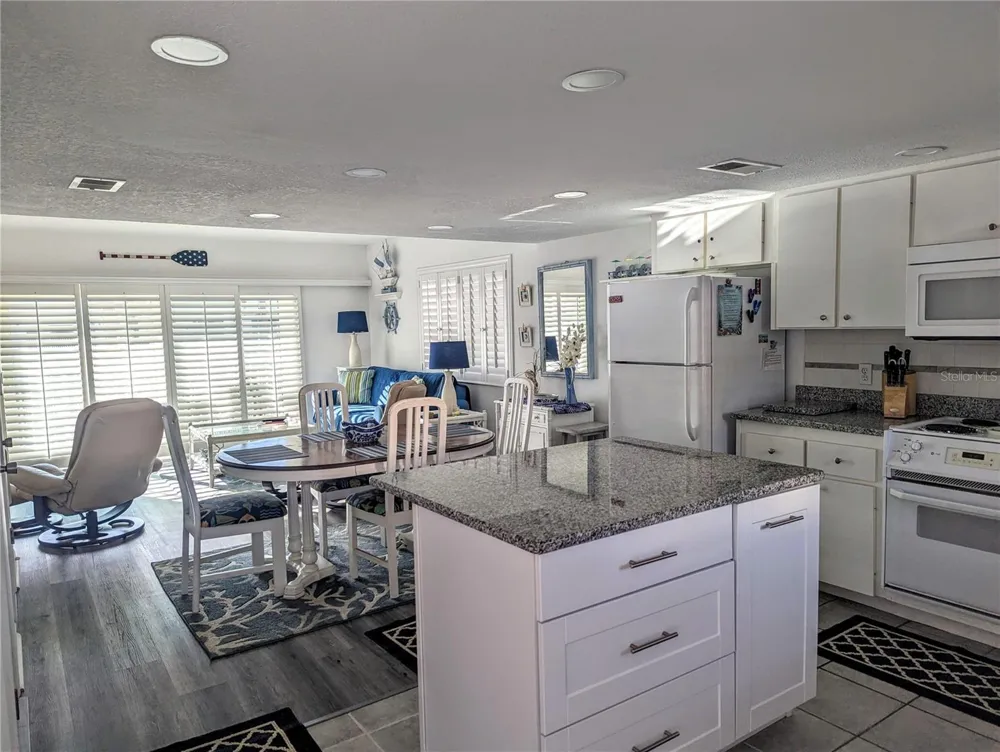 815 OCEAN SHORE BOULEVARD #11A Ormond Beach, FL 32176