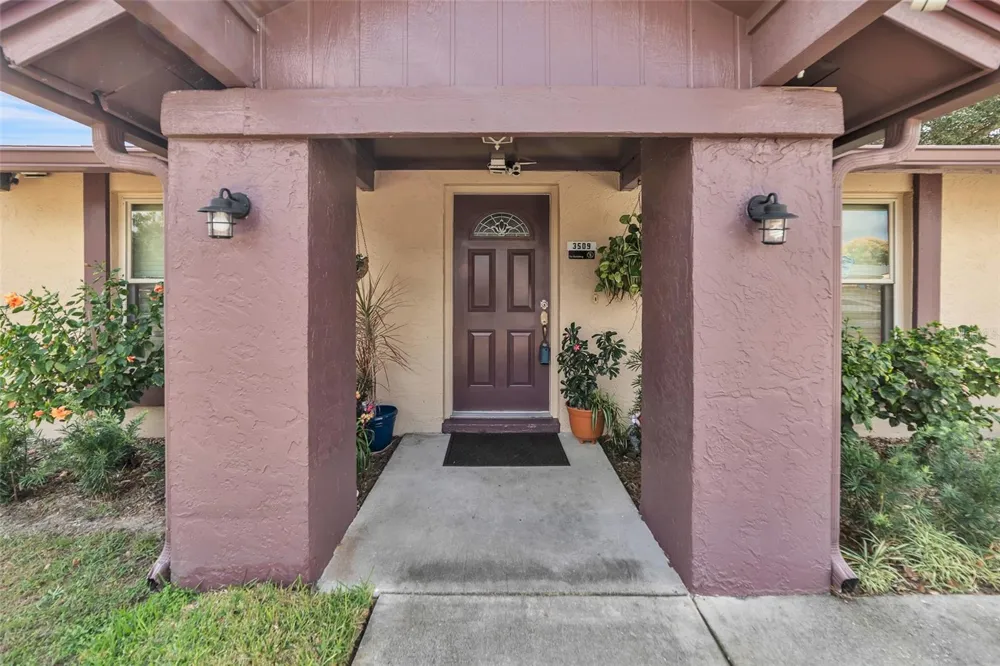 3509 KING GEORGE LANE Seffner, FL 33584