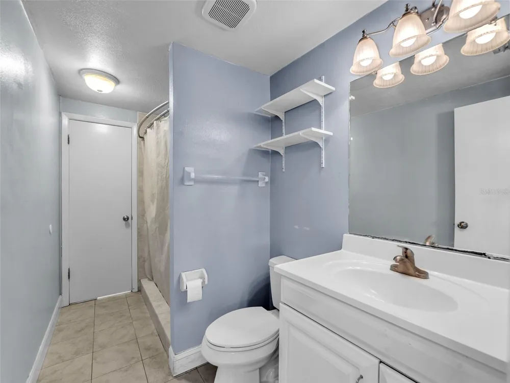 3509 KING GEORGE LANE Seffner, FL 33584
