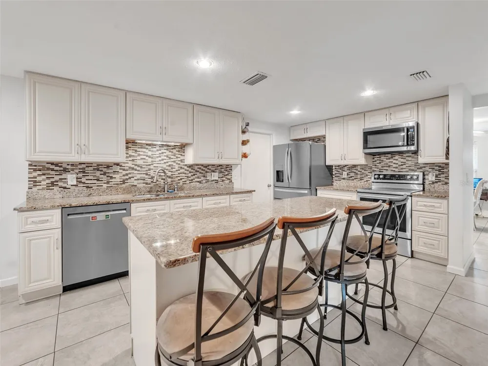 3509 KING GEORGE LANE Seffner, FL 33584
