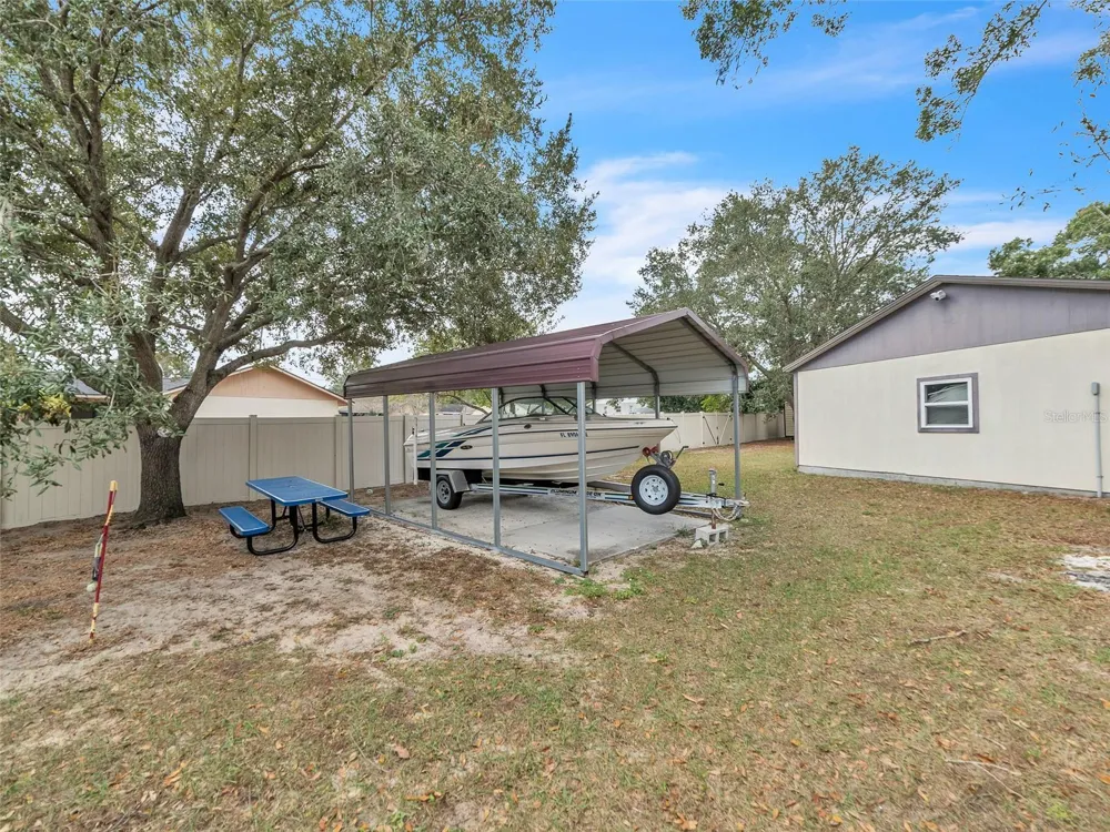 3509 KING GEORGE LANE Seffner, FL 33584