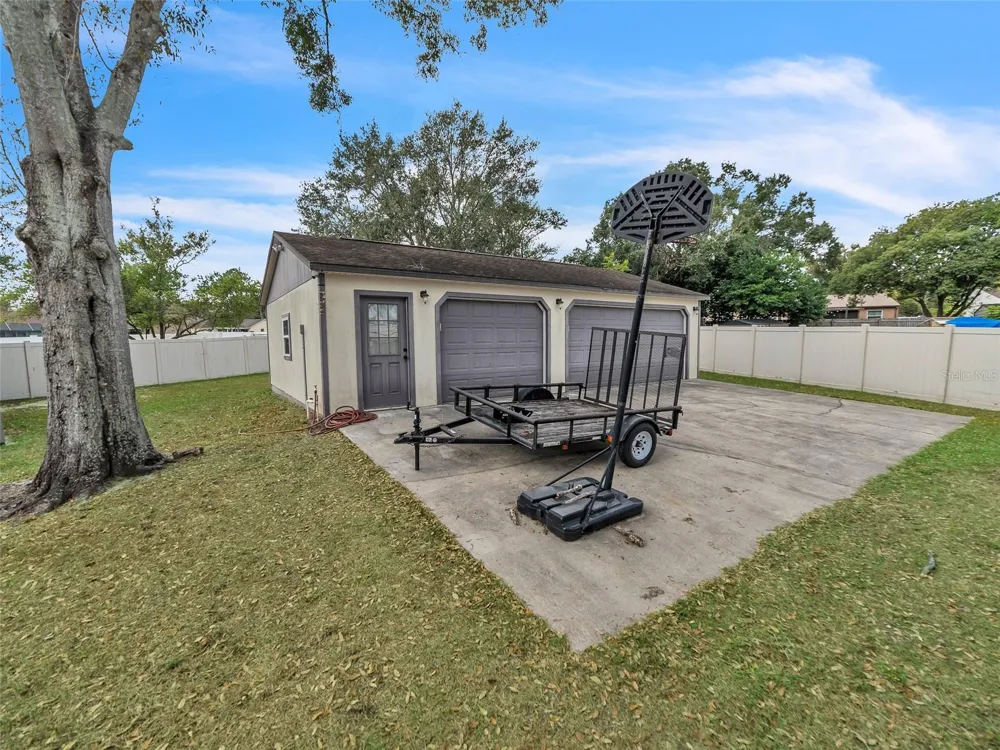 3509 KING GEORGE LANE Seffner, FL 33584
