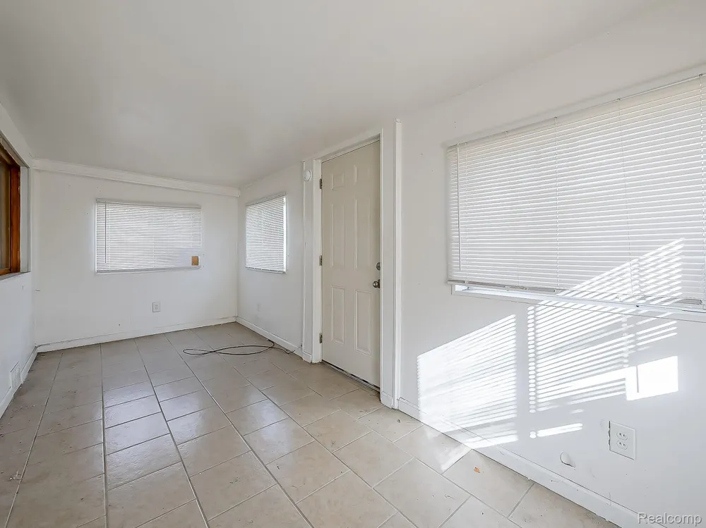 75 E Henry Street River Rouge City, MI 48218