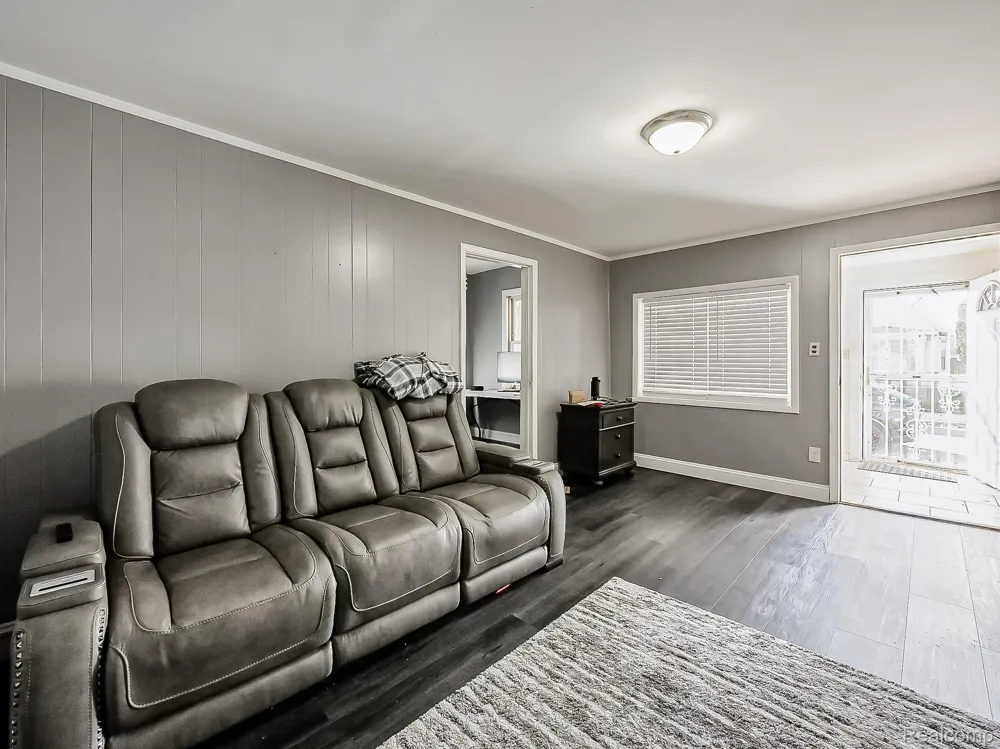 75 E Henry Street River Rouge City, MI 48218