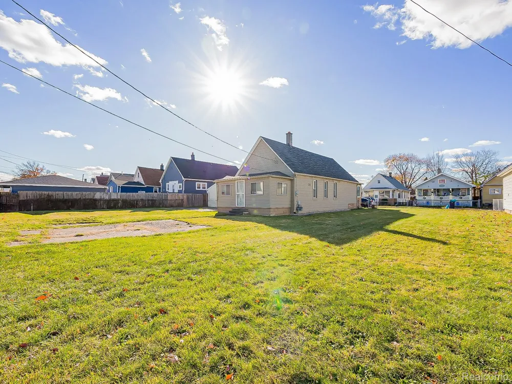75 E Henry Street River Rouge City, MI 48218