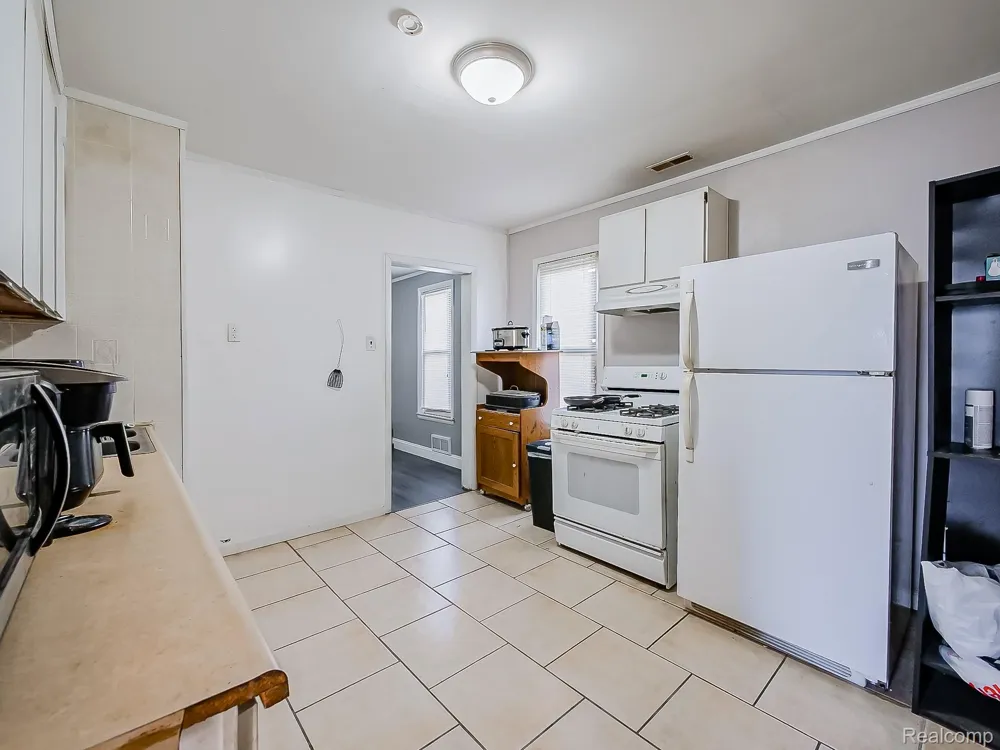 75 E Henry Street River Rouge City, MI 48218